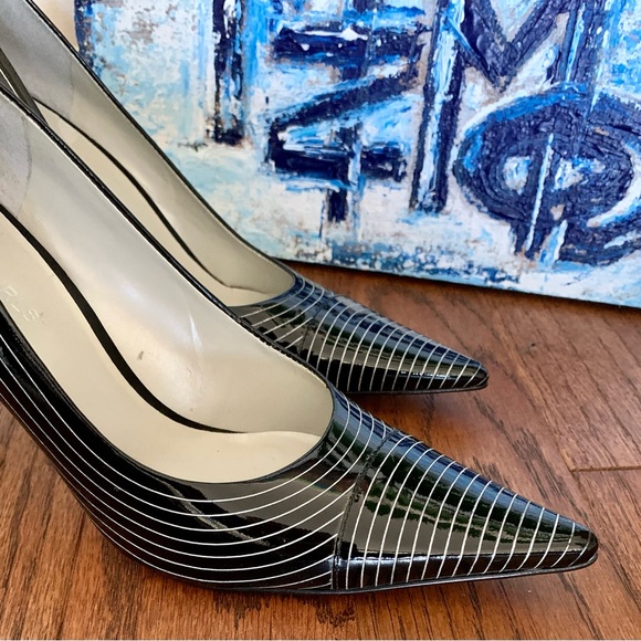BCBGirls Black Patent leather White Pinstripe Sz. 35.5 Brazil Great Condition - Picture 10 of 12
